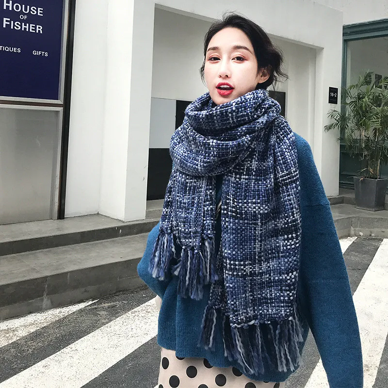 

Chinese quality Silk New style Fall and Winter Fashion Cashmere Lovely Classic print Scarf lady beach thickening wool warm Shawl