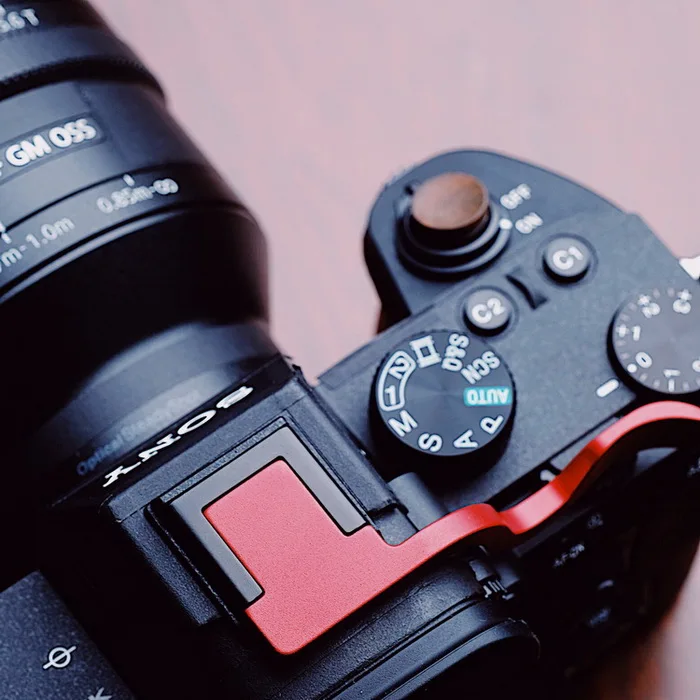 

Thumb Rest Thumb Grip Hot Shoe Cover Camera Mount for Sony A7R2/A7M2/A72/A7R3/A7M3/A9