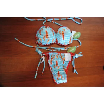 

Bikini double face with lobsters with laces suitable for both sea pool triangle top with cups made in brazil