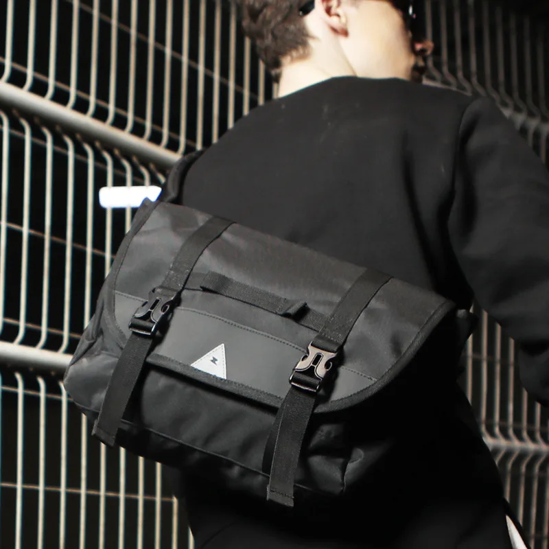 

Fashion Messenger Bag Men And Women Shoulder Bag Trend Shoulder Bag Schoolbag Cross-body Street Fixed Gear Bag Customizable Logo