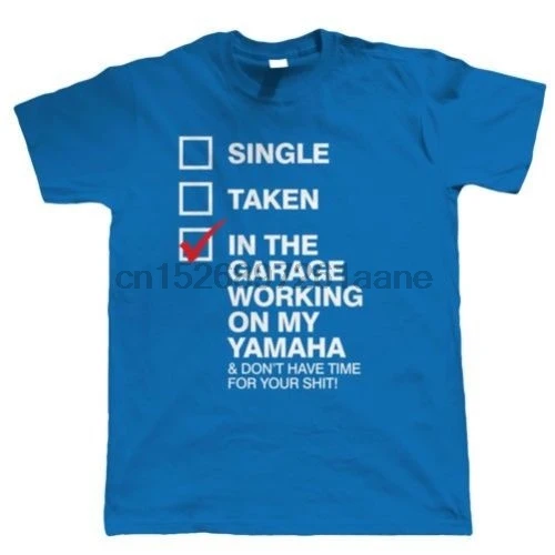 

The Garage Working On My Yamaha T-Shirt Herren-Lustige Biker Fashion Classic Unique free shipping