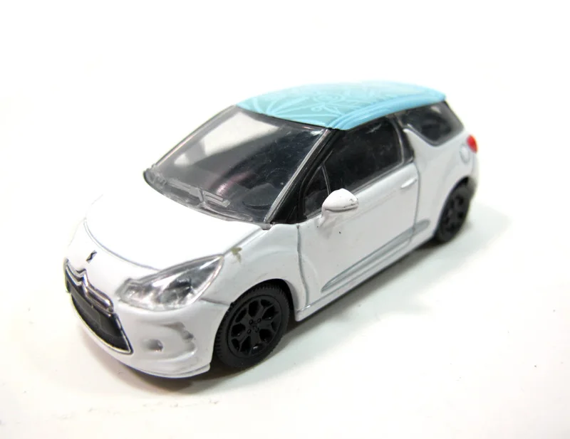 Бутик модель автомобиля 1: 64 сплав модель игрушечный автомобиль Citroen DS ралли автомобиль