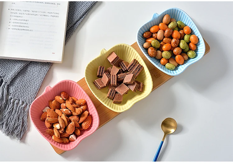 FANTERCY Tableware Dinner Nordic Creative Ceramic Three Bowls European Dried Fruit Snacks with Bamboo Tray Sets