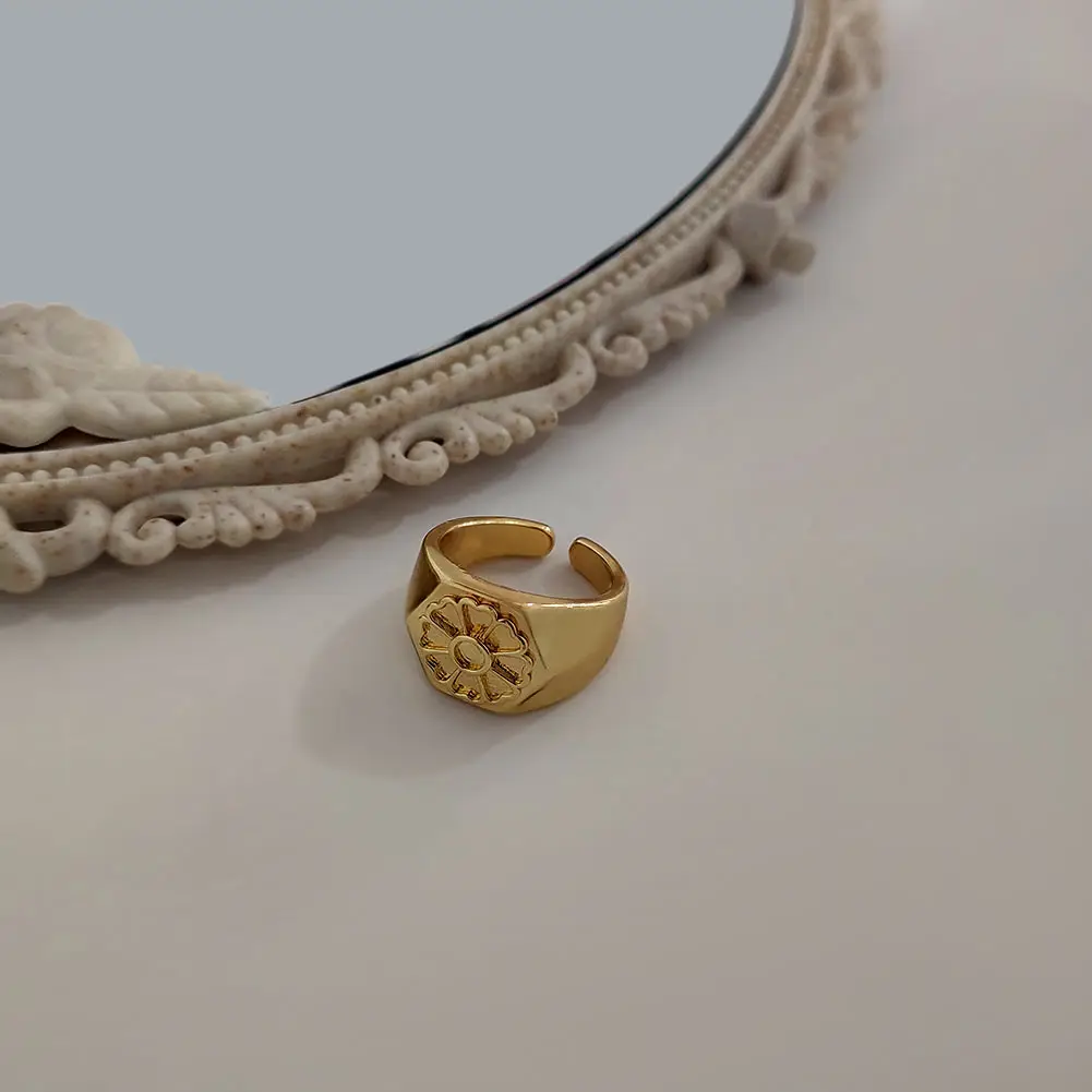 Flatfoosie 2021 nuovi anelli intagliati piccoli fiori margherita per le donne anelli aperti geometrici in ottone dorato regalo di gioielli da sposa moda corea