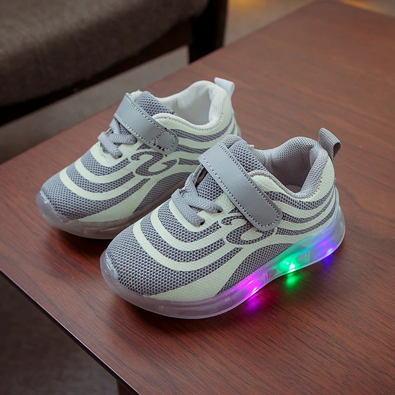 New Glowing Sneakers Air Mesh Breathable Children LED Lights Shoes Luminous Sneakers for Boys and Girls Fluorescent Shoes