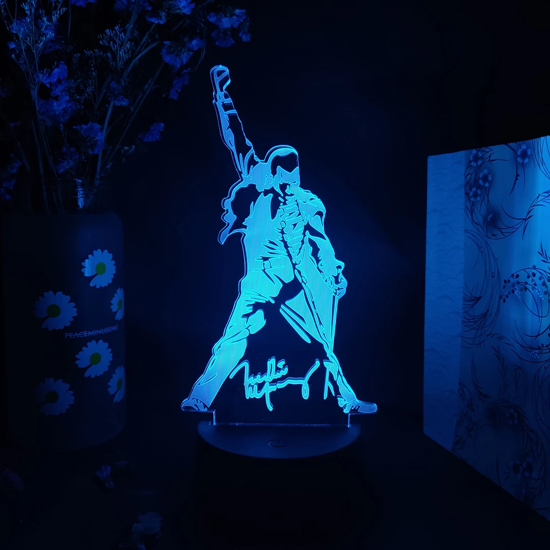 Lampada 3D LED Freddie Mercury - Con Telecomando, 7 Colori, USB/Batteria, Idea Regalo