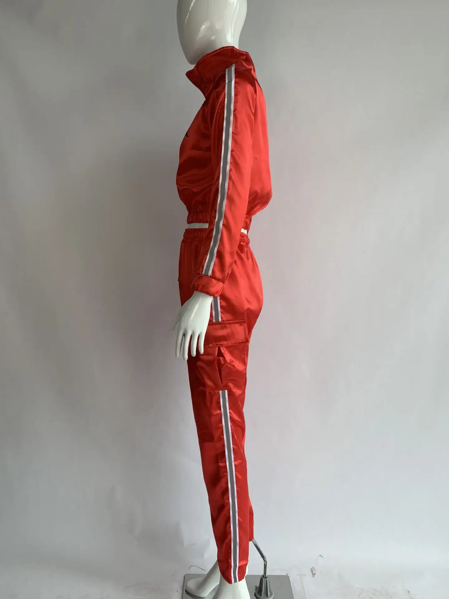 Женская куртка с длинными рукавами и светоотражающими полосками+ Тренировочные Брюки-карандаши в стиле сафари, костюмы из 2 предметов, спортивный топ с длинными рукавами