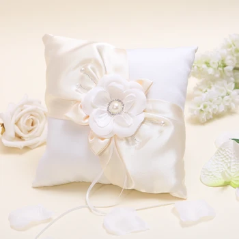 

20*20CM Floral Theme White Color Lace Satin Wedding Ring Pillow with Rhinestone Petal