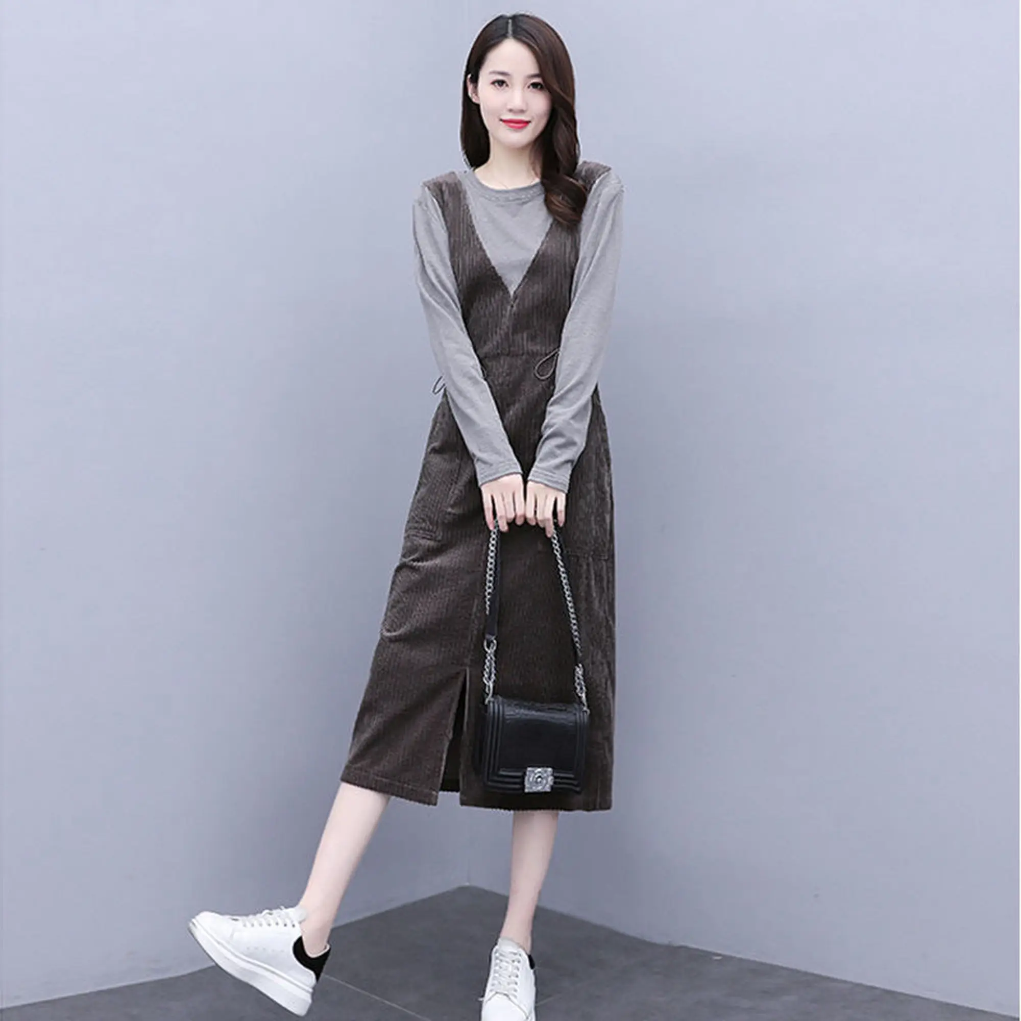 Long-sleeved dress women long-sleeved early 2020 autumn dress new waist-down age-reducing thin temperament Yangqi corduroy