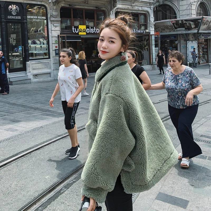 

2019 Winter Lambs Wool Loose-Fit Padded Jacket Irregular Short-height Short Lambs Wool Coat Women's