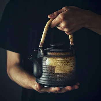 

KINGLANG Hand-Painted Ceramic Teapot Japanese Vintage Teapot Chinese Oversize Handle Pot Cup Set