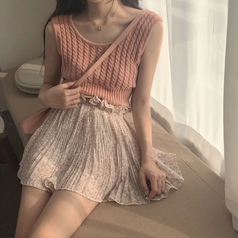 Autumn Tank Top Warm Twisted Crop Top Underwear Women Cropped Sexy Boho Party Sleeveless White Black Knitted Shirts V790