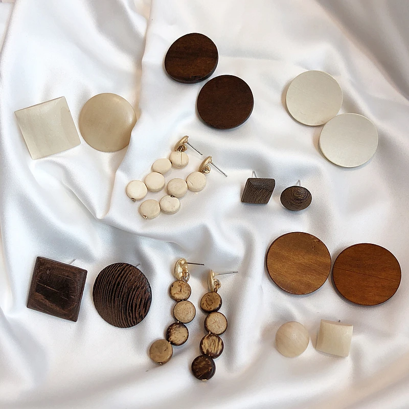 

NEW 2019 Winter Irregular Asymmetry Geometric Round Square Wood Simple Retro Stud Earrings for Woman Girls Party Accessories