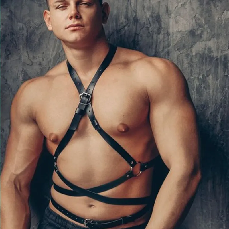 Мужской кожаный ремень в готическом стиле черный нагрудный для БДСМ