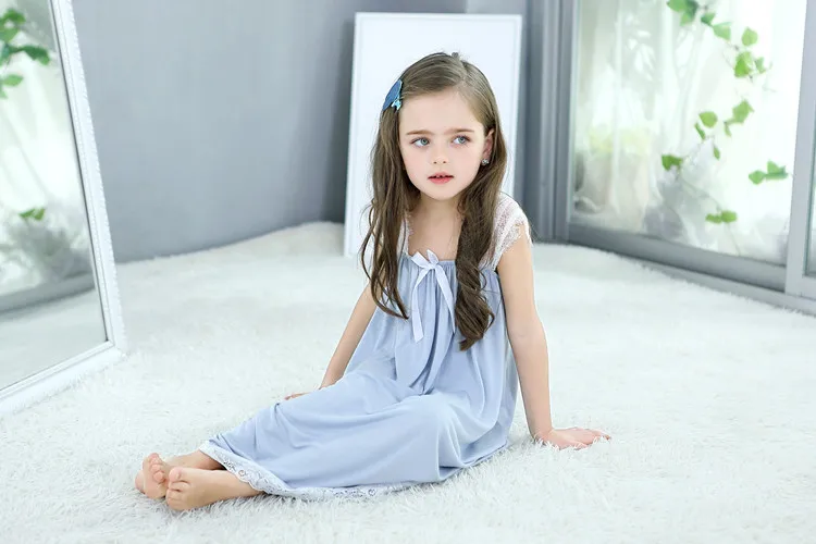 10712085216_1697752344