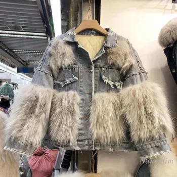 

2020 Autumn and Winter New Raccoon Fur Denim Cotton Jacket Women Fashin Pearl Crystal Beaded Fur Coat Jeans Parkas