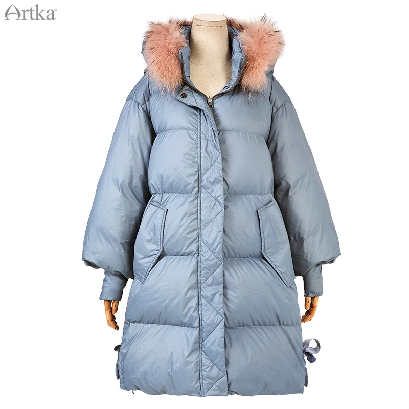 ARTKA, Зимний женский пуховик, 90% белый утиный пух, теплая верхняя одежда, мех енота, съемный, с капюшоном, длинный пуховик, ZK15085D
