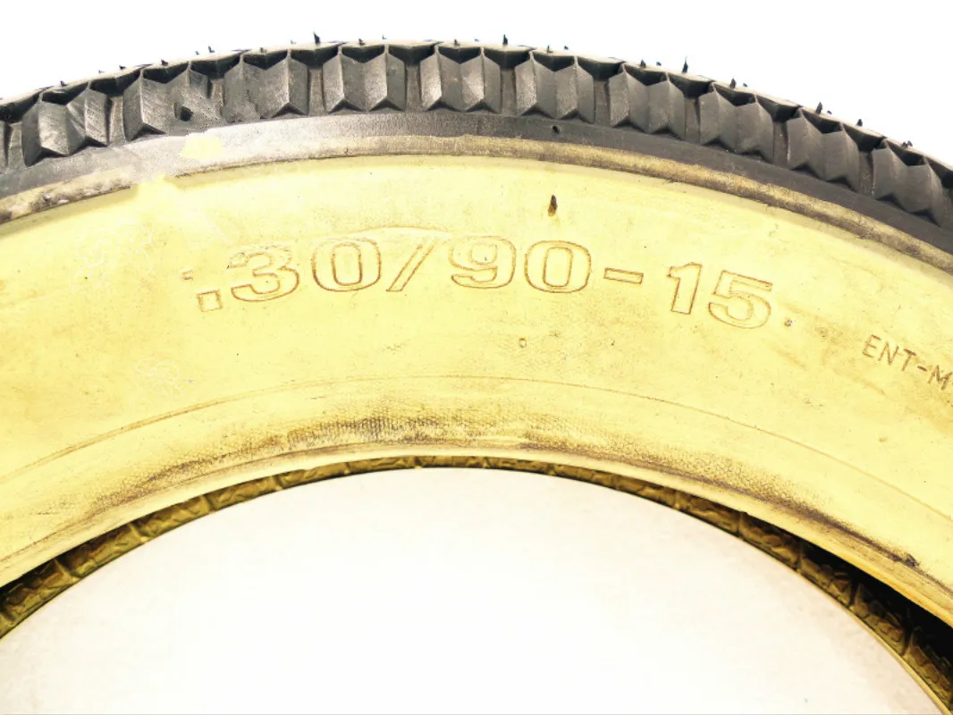 Automobile Industry Retro Modified Locomotive and Motorcycle Sawtooth Tyre 130/90-15 Tire