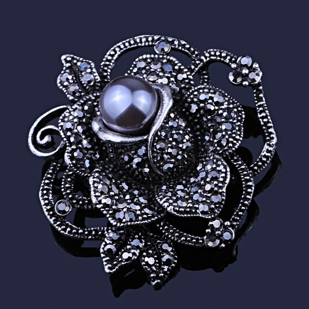 

Europe And America Retro Black Crystal Rose Brooch Elegant Imitation Pearl Cool Brooch Women's Accessories