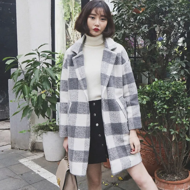 

[EWQ] Single Button Full Sleeve Plaid Thick Warm Student Overcoat Korea Leisure Loose Long Woolen Coat 2019 Winter New QL06702