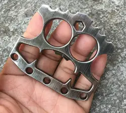 Ouvre bouteille de bière en forme d'acier inoxydable multifonction, Double doigt, clé hexagonale, outil d'auto défense pour l'extérieur 