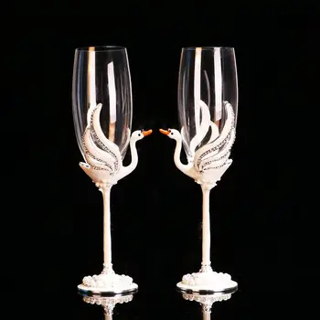 

1 Pair Red Wine Glass Enamel Pearl B Wine Glass Wedding Gift Swan Goblet Couple Pair Cup Creative Gift Champagne Glass