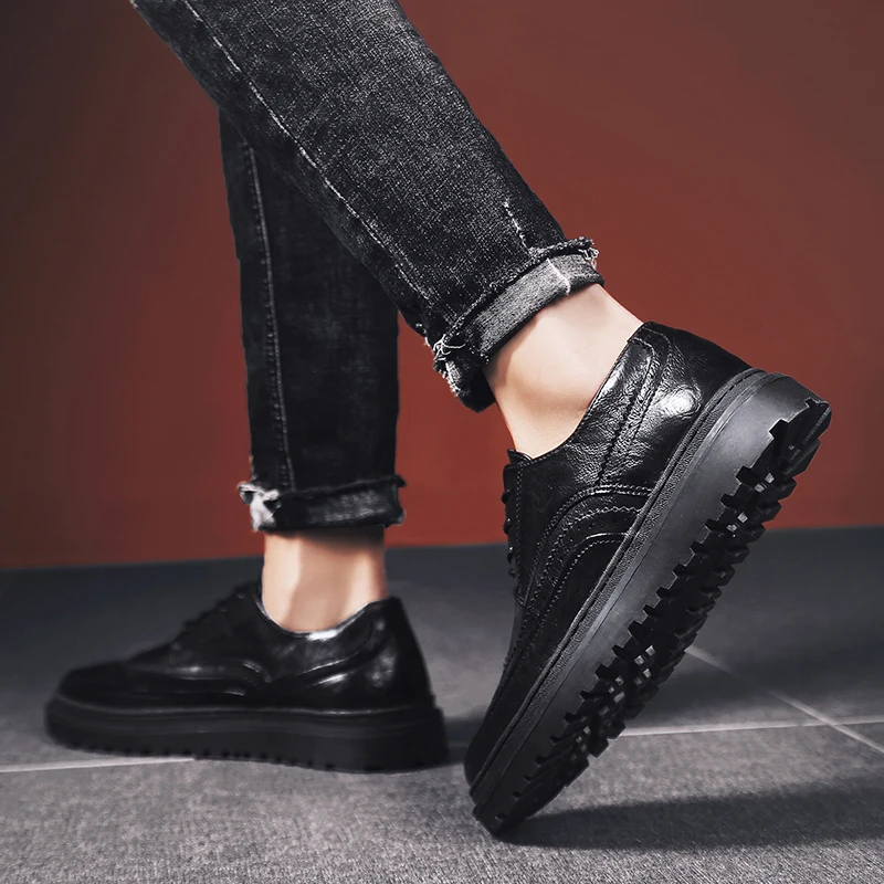 Men Casual Shoes outdoor Men Genuine Leather Loafers Shoes Fashion Handmade Soft Breathable Moccasins brogue Flats Slip On Shoes