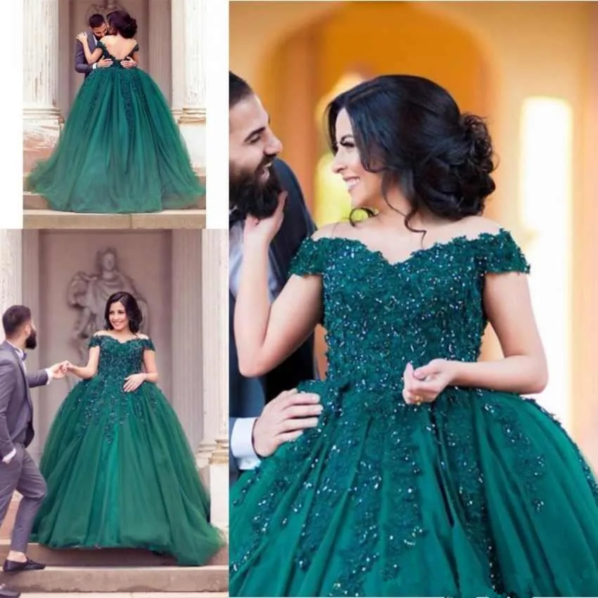 

2019 Ball Gown Quinceanera Dresses Hunter Green Lace Beaded Tulle Puffy Sweet 16 Party Plus Size Open Back Prom Evening Gowns