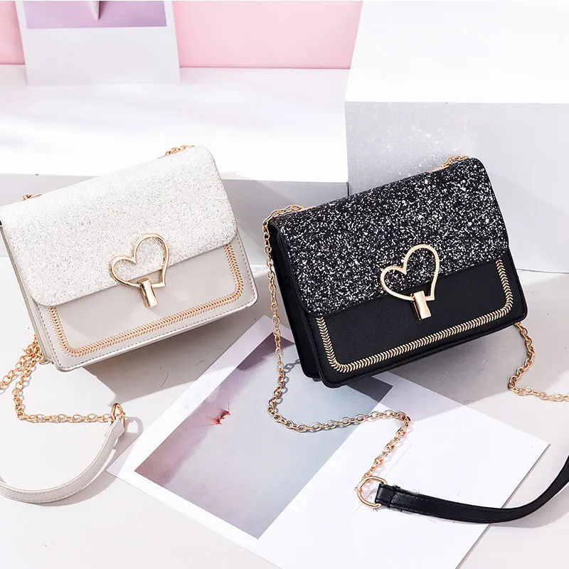 

2019 New Arrival Women Bag Crossbody Bags for Women heart Buckle Handbag Glitter Sequins Chain Shoulder Bag PU Leather Handbags