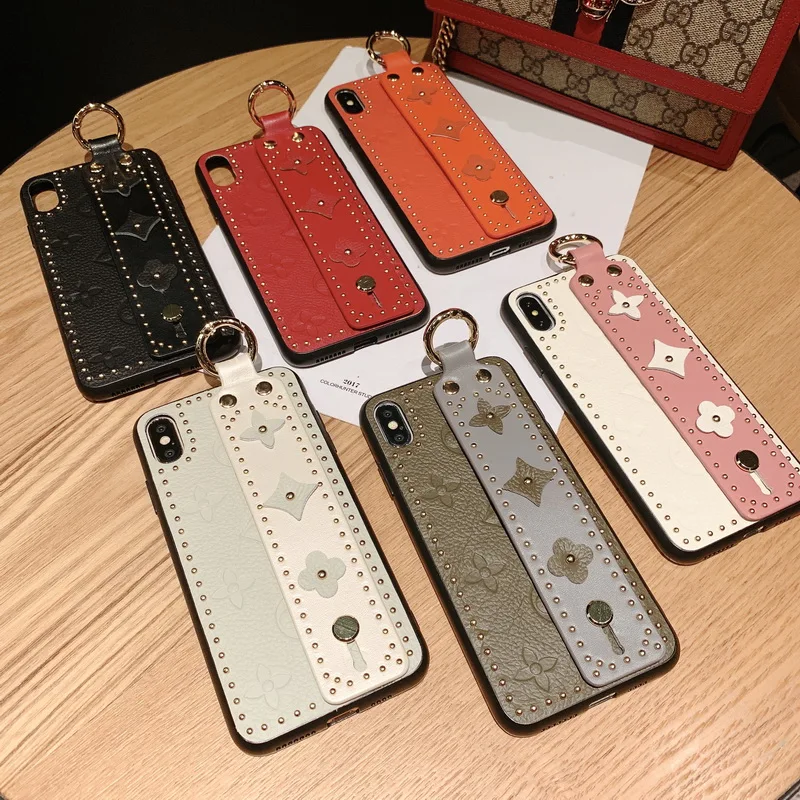 

Luxury Genuine Leather For iPhone 6 6S 7 8 Plus X XS Max XR Case Cover With wristband Cases Phone Protector Bag Funda Coque