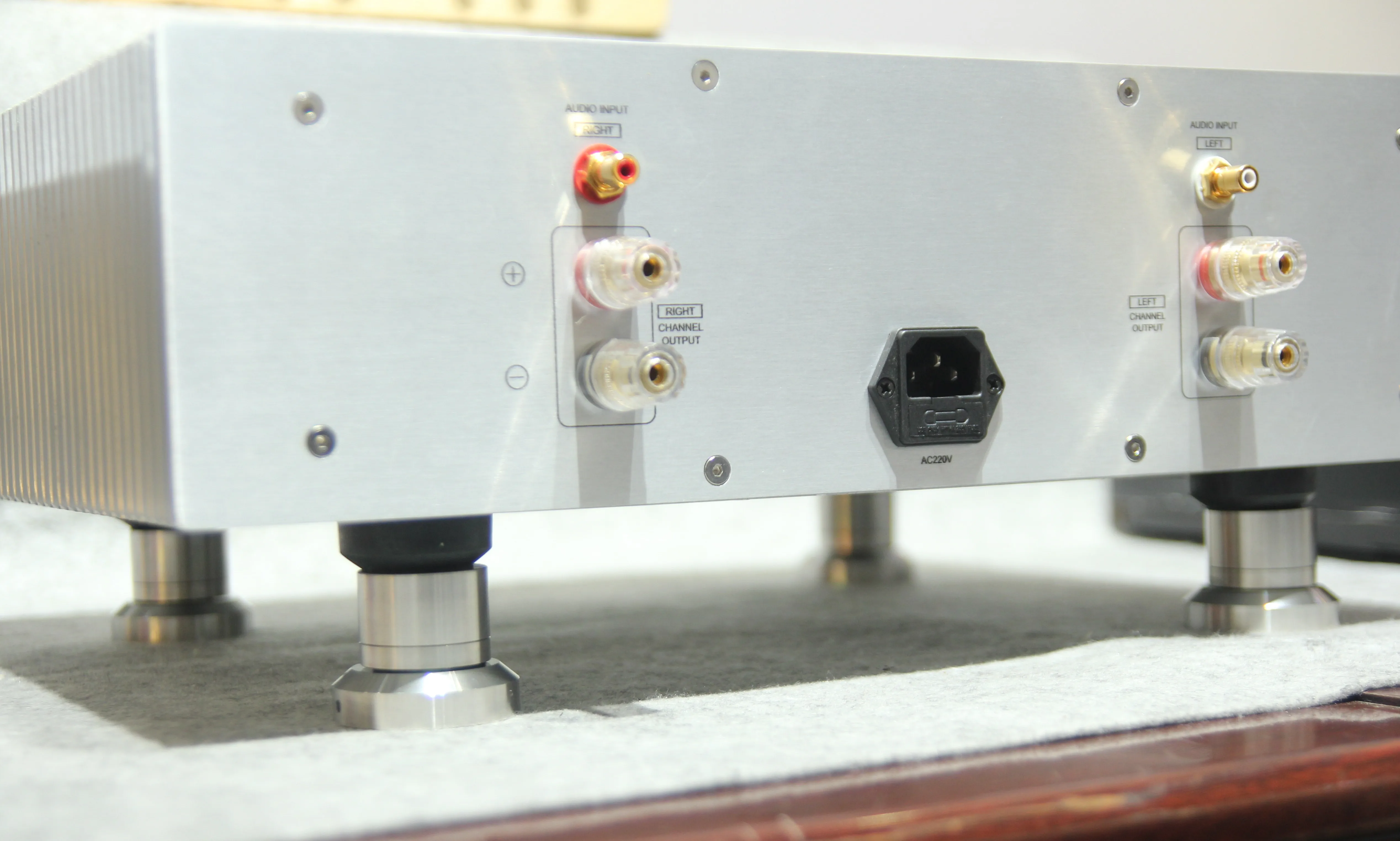 Реплика популярного FE амортизатор ногтей Hifi Fever аудио оборудование усилитель динамик CD ног