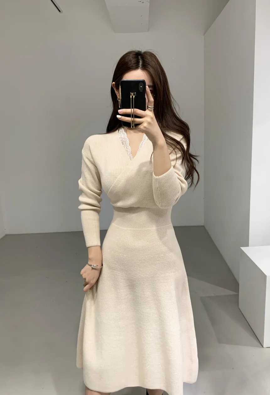 Корейское трикотажное кружевное платье для женщин, простое платье с длинным рукавом и v-образным вырезом, женское платье с высокой талией, тонкое ТРАПЕЦИЕВИДНОЕ платье для женщин
