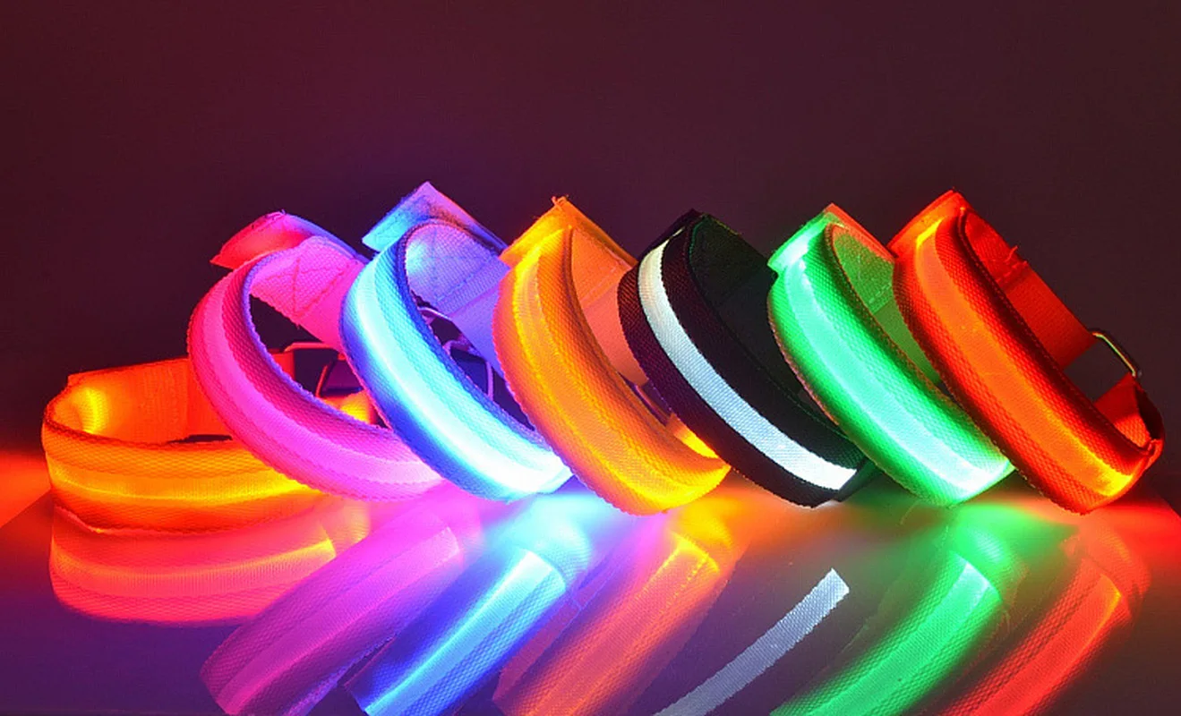 

1 Pack Glowing Bracelets Sport LED Wristbands Adjustable Running Light for Runners Joggers Cyclists Bike Warnning Light Battery