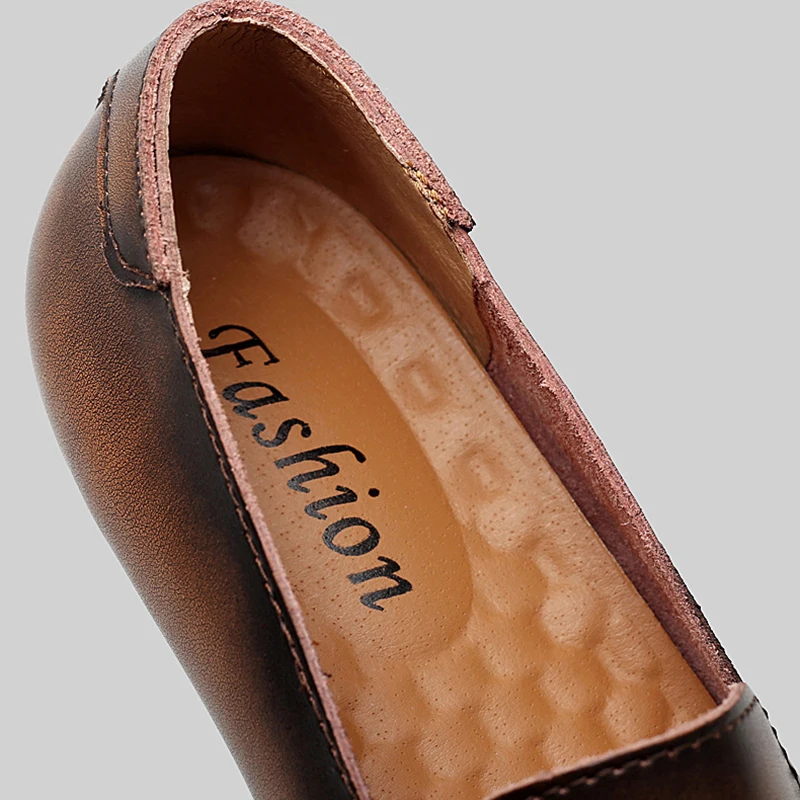 Merkmak/ г. Новая Осенняя мужская обувь модная повседневная кожаная обувь с острым носком Мужская обувь на плоской подошве в британском стиле, большие размеры, обувь для водителей