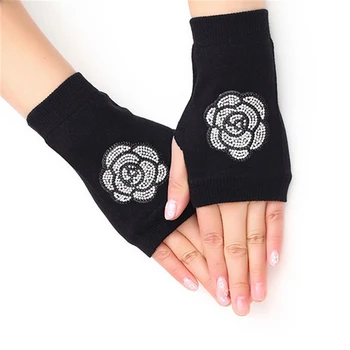 

Women Spring Autumn Rose Embroidered Half Finger Glove New Warm Fingerless Rivet Gloves Women Sailor Dance Gloves Wholesale