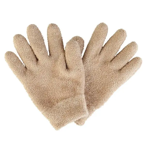 GLOVES-COCONUT-CLOSE-UP-LOW-RES-600x600