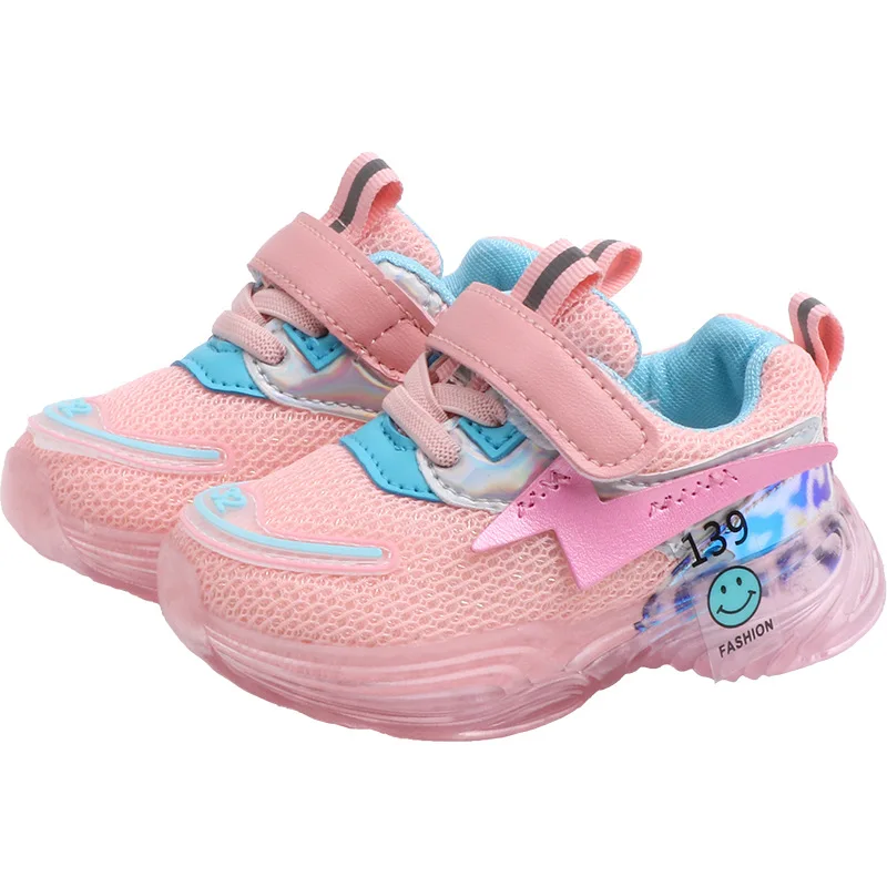 Новинка, Детские светящиеся кроссовки для мальчиков и девочек, дышащая сетчатая обувь, детская спортивная обувь с мягкой подошвой, светящаяся обувь