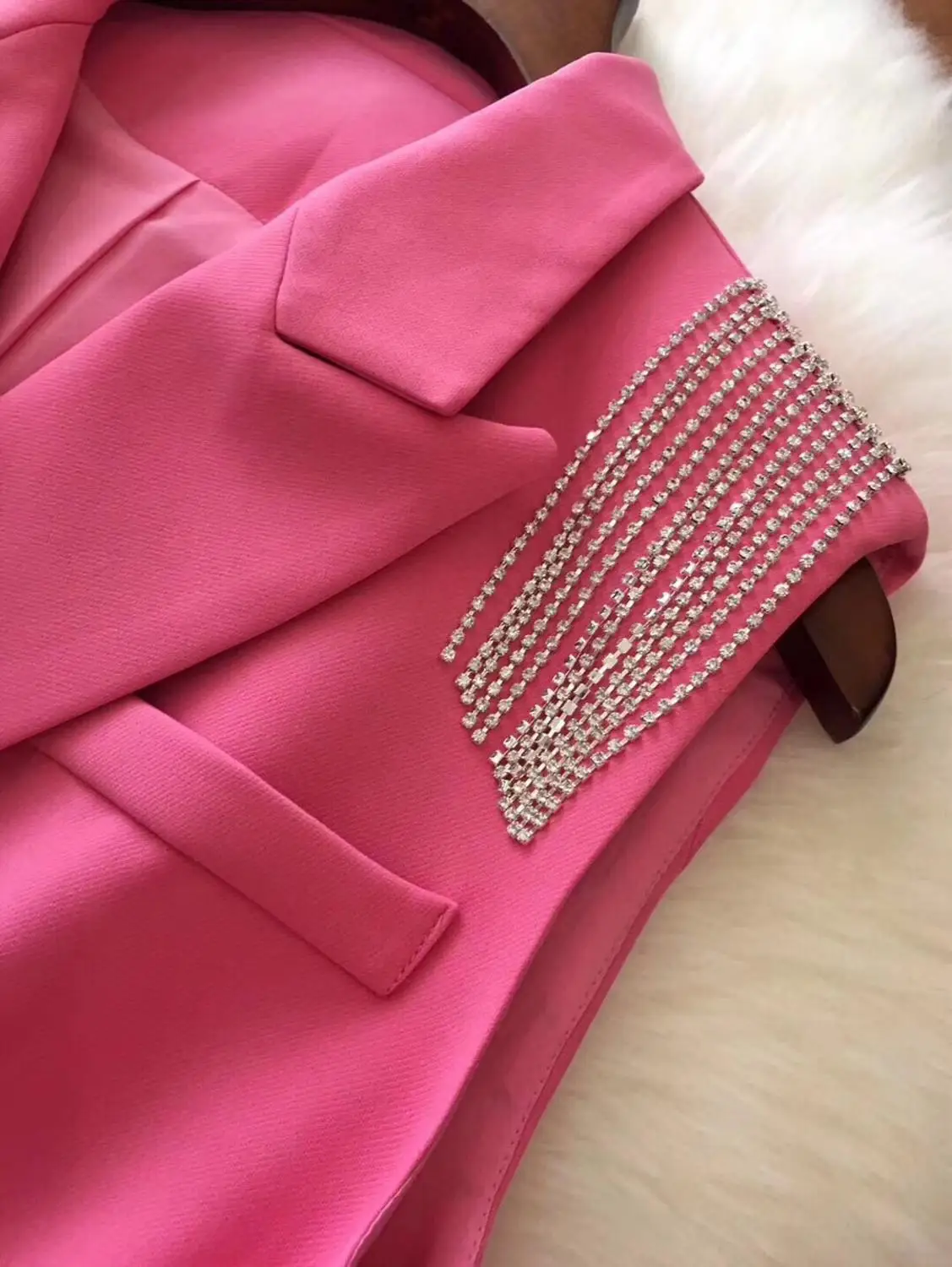 Новинка, Женское зимнее пальто и Формальное пальто-безрукавка черного цвета для дам, вечерние жилеты розового цвета для женщин