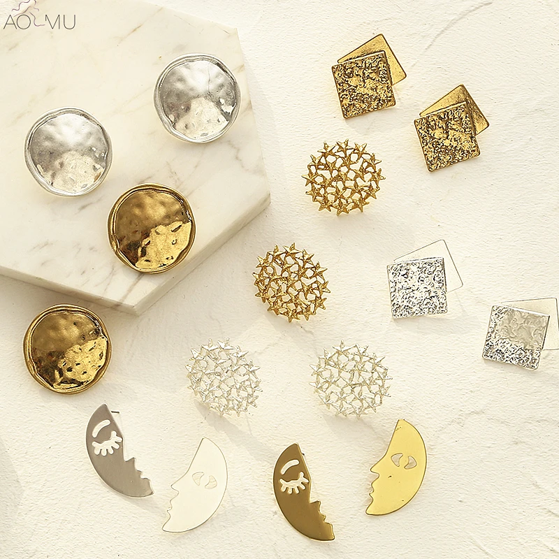 

AOMU New Irregular Snowflake Hollow Mask Metal Metal Round Silver Color Classic Scrub Stud Earrings for Women Party Gifts