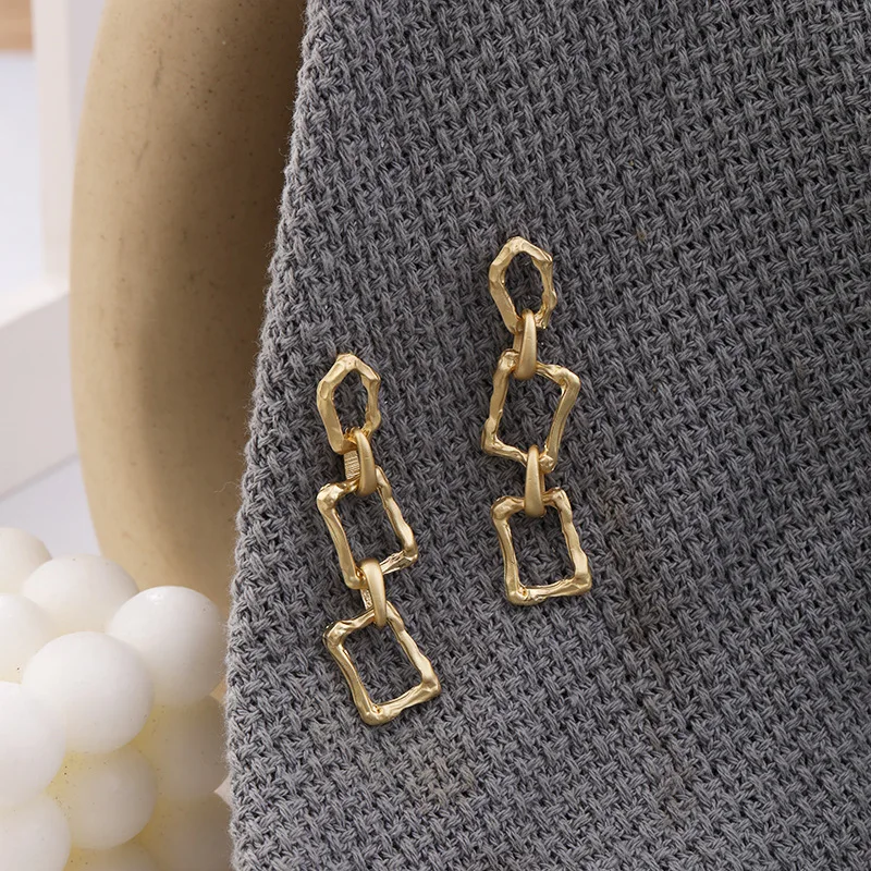 

2020 Simple Matte Gold Color Irregular Metal Square Chain Drop Earings for Women Geometric Punk Earring Statement Jewelry