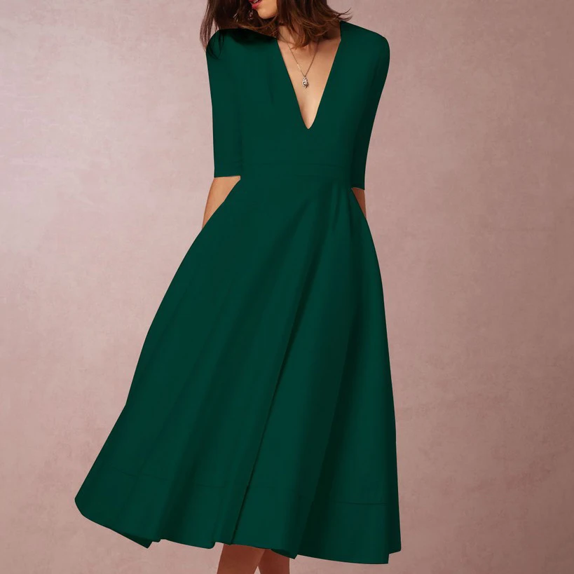 Женское плиссированное платье средней длины белое винтажное с глубоким V