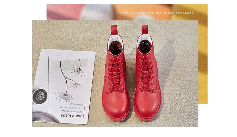 Ботинки в байкерском стиле из натуральной кожи в британском стиле; сезон осень-зима; цвет красный, белый; зимние ботинки в стиле милитари; женские ботильоны в стиле панк на низком каблуке