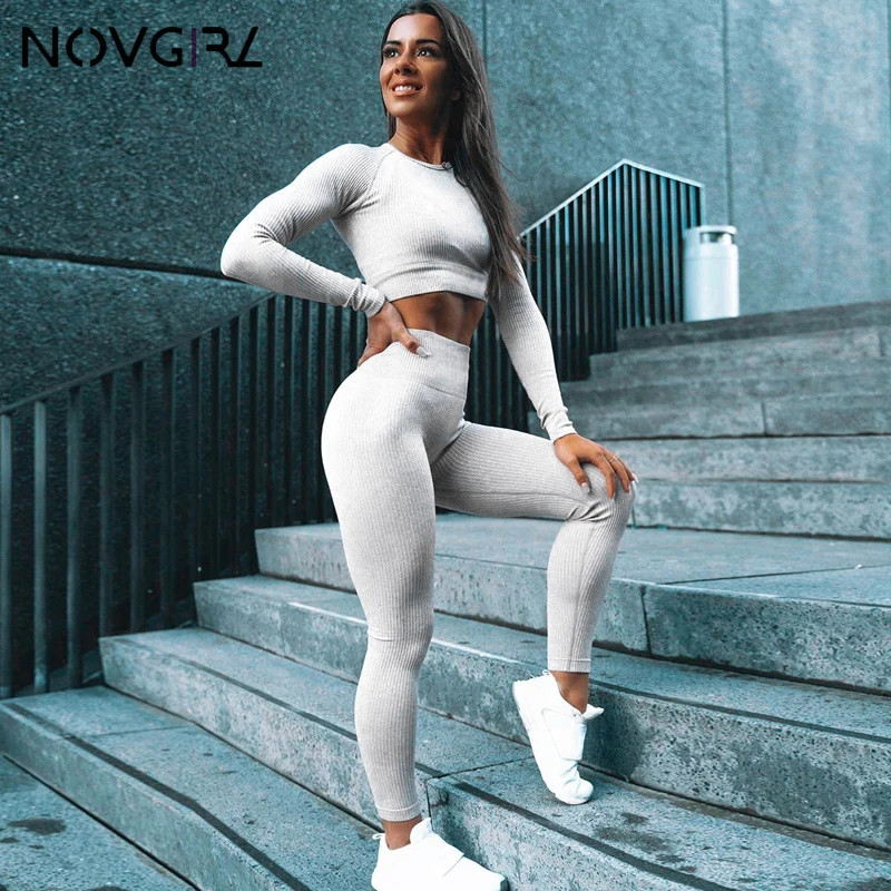 Novgirl ребристая трикотажная укороченная футболка Топы и леггинсы с высокой талией, комплект для женщин, Осень-зима, Искрящийся наряд, тренировочный комплект из двух предметов, штаны