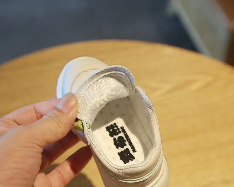 Мягкие первые ходунки для маленьких девочек; Новинка года; обувь для маленьких мальчиков от 0 до 3 лет; спортивная обувь из сетчатого материала с мягкой подошвой для маленьких девочек и мальчиков; Tenis Bebe