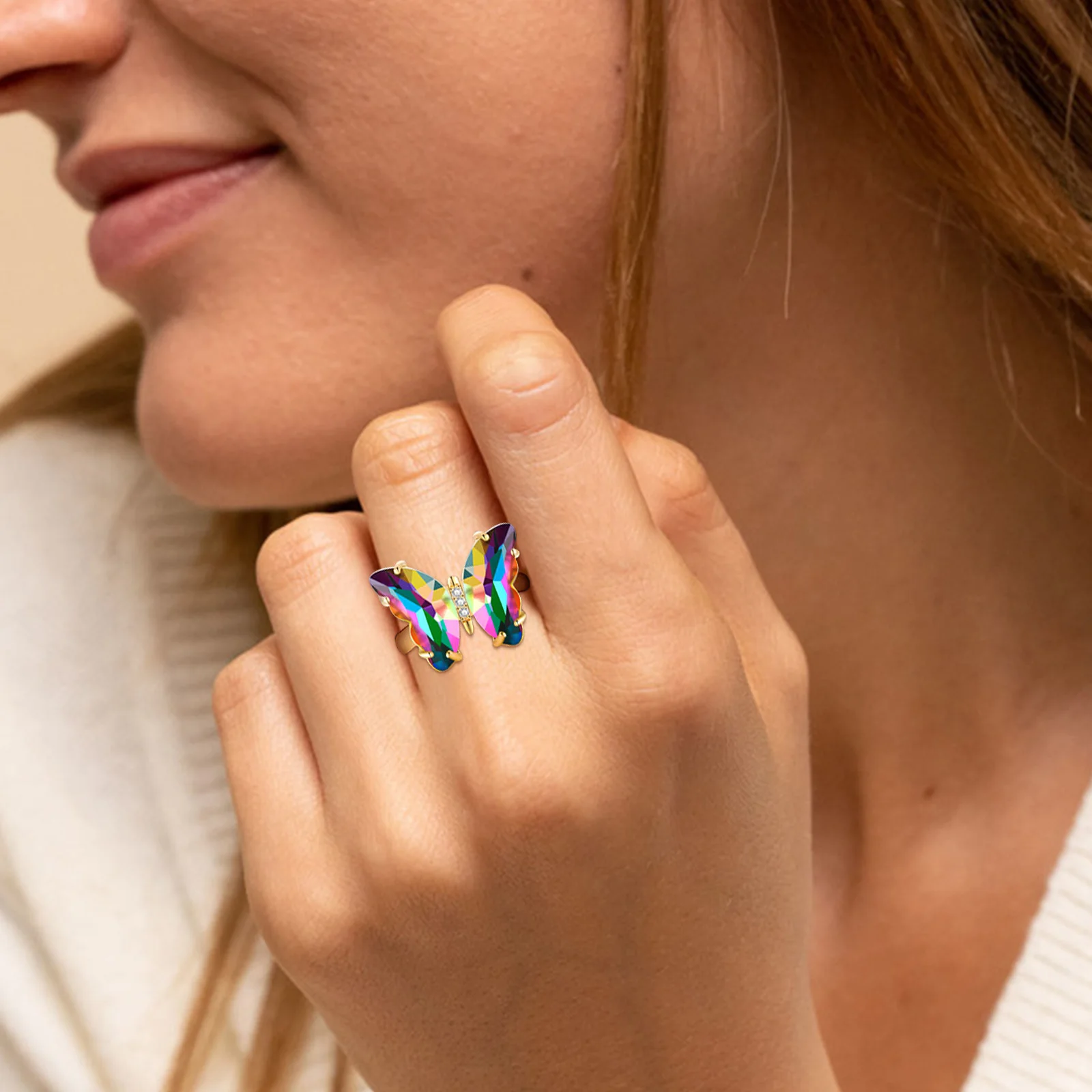 R-586G_19 October_19_-_Studio-007.jpg_.webp