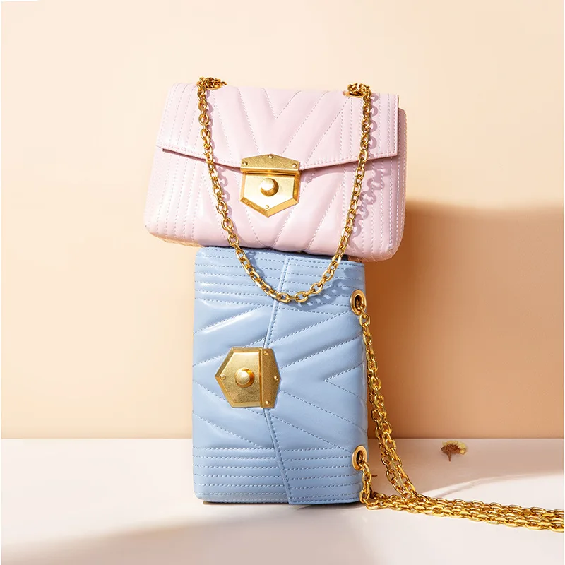 

New leather chain small square bag women's wild Korean version of the explosion single shoulder Messenger bag