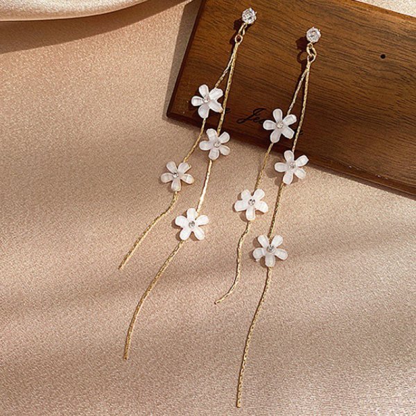 New Korean Style Long Daisy Flower Earrings For Women Asymmetrical Delicate Flower Style Earring Girls Sweet Jewelry Gift