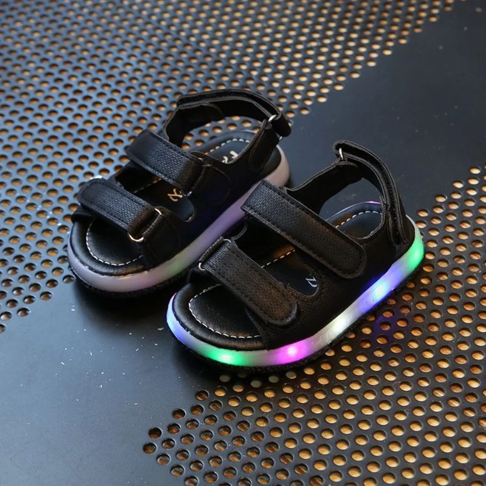 

Summer Children Kids Casual Flat Heels Glitter Sandals with Light Led Boys Girls Sport Slip-resistant Baby Beach Leather Shoes