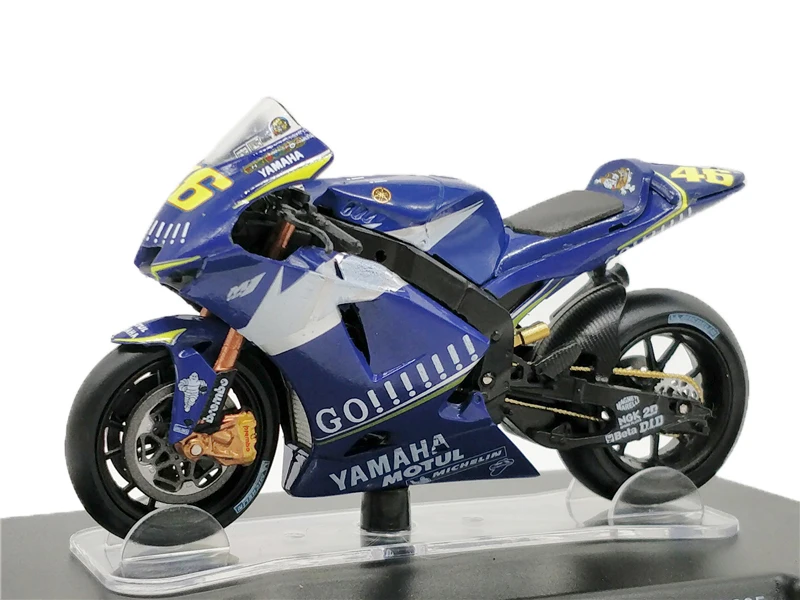 LEO модели 1/18 Honda NSR500 тест Valencia 2000 Yamaha YZR Ducati Desmosedici GP12 Aprilia RSW250 тест Jerez 1999 GP125 WC1995 - Цвет: Yamaha YZRM1 WC2005