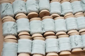 

ins style 25mm 50mm 5mts/roll handmade 100% Pure Silk Frayed Edge Ribbon for wedding packaging pure silk ribbon